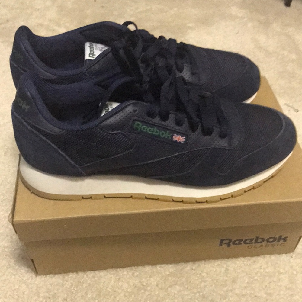Men’s Reebok size 8